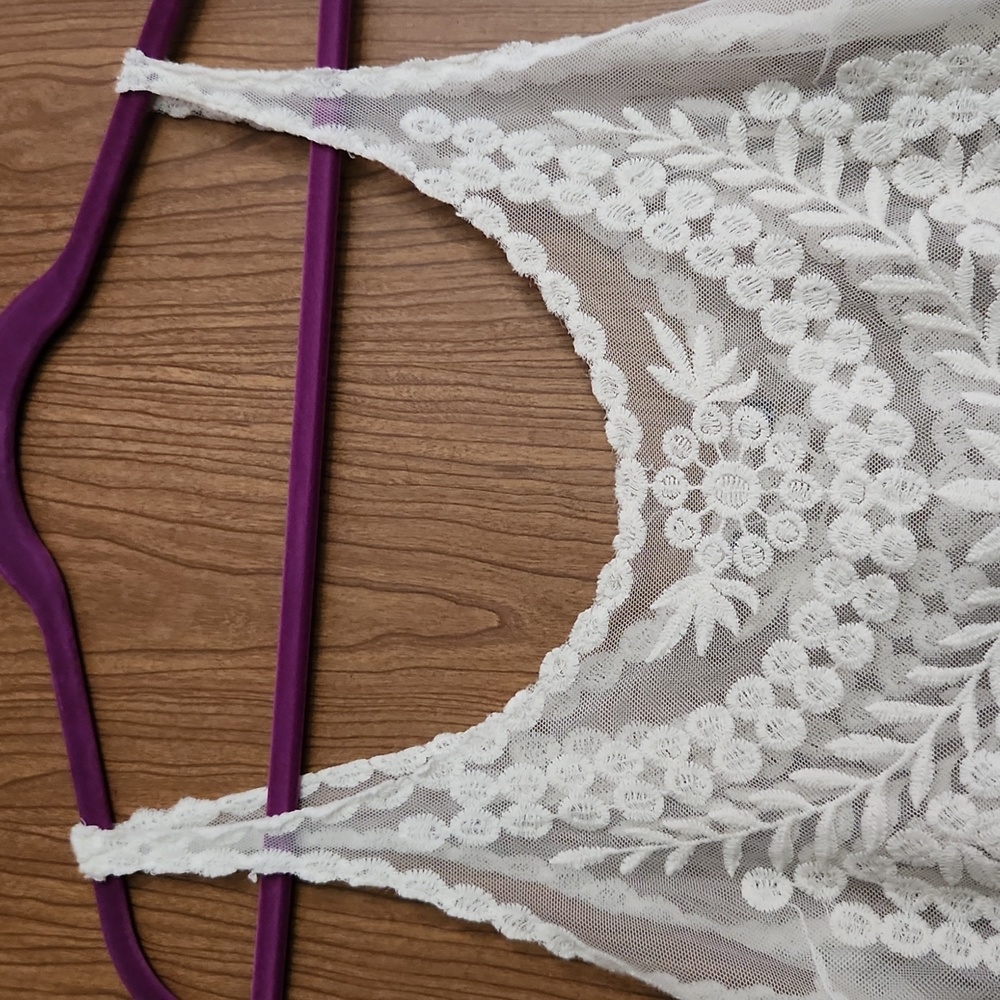 Lace Tank - Picture 3 of 4